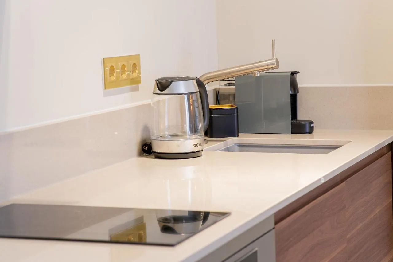 Newly Build Utopia The Den Apartment 7-Minutes From Rotterdam City App2 Schiedam
